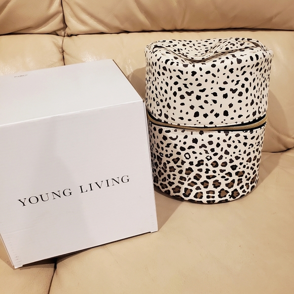 Young Living Other - 2 for $20 ❤️ nwot young living essential oil diffuser travel bag new organizer